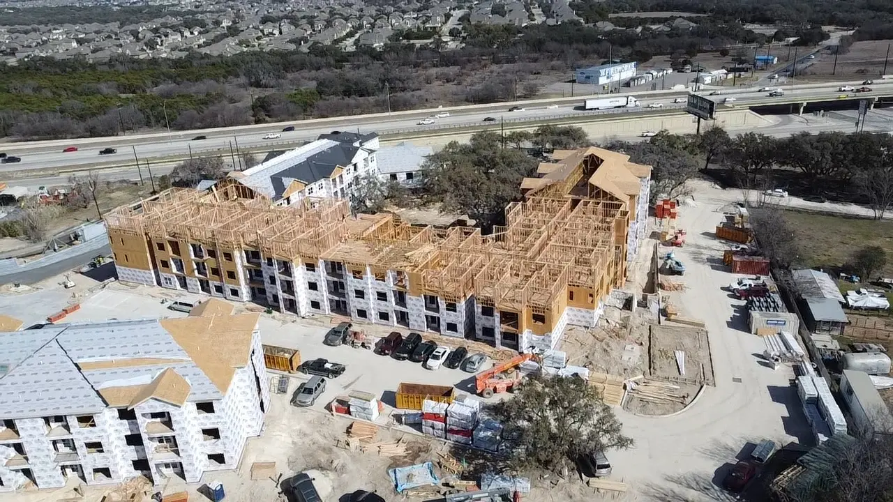 Load-bearing framing on apartment building shell